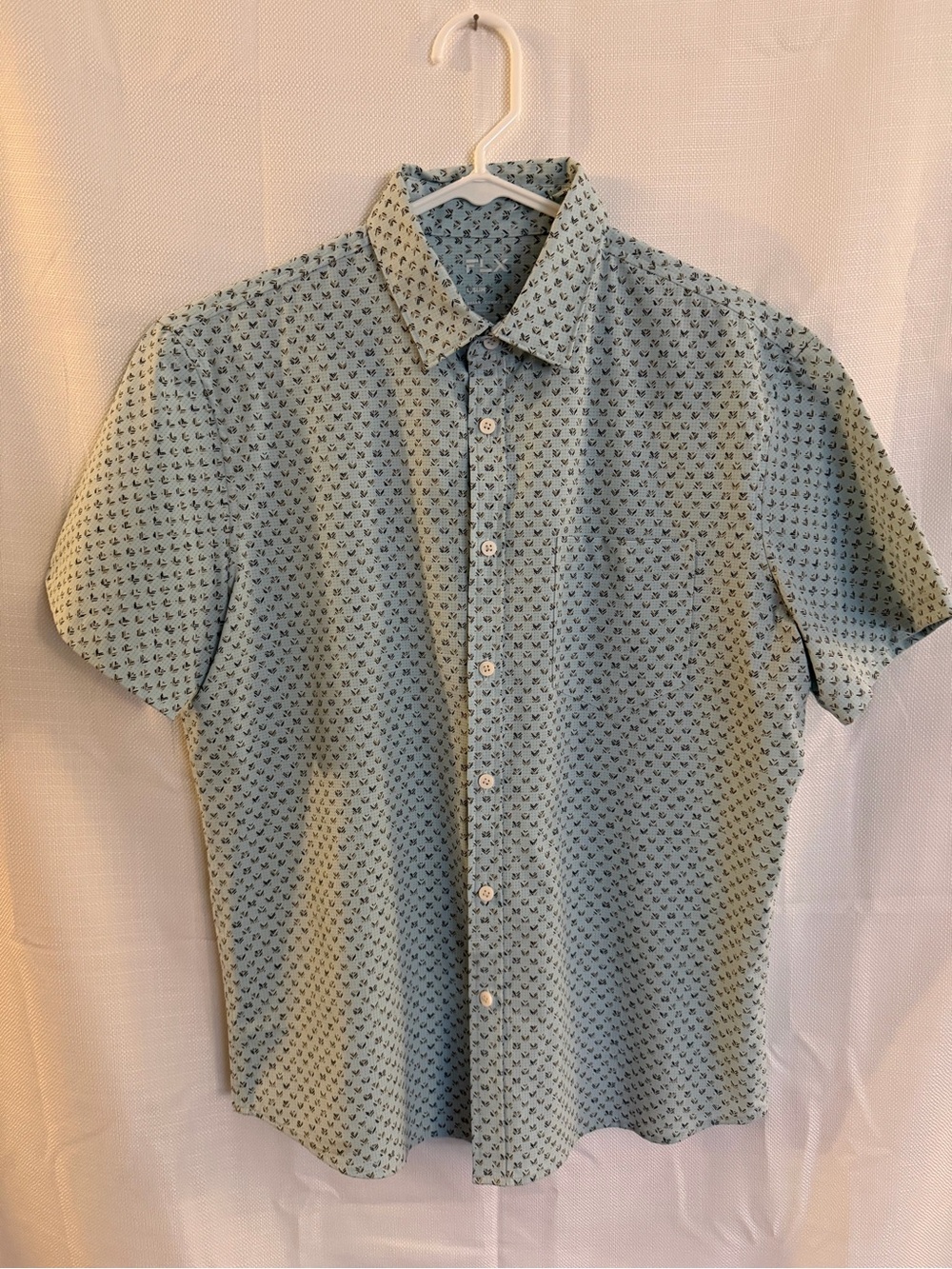 Light Blue Short-Sleeve Patterned Casual Button-Down Shirt